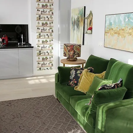 Principia Apartment *