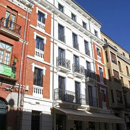 Principia Apartment